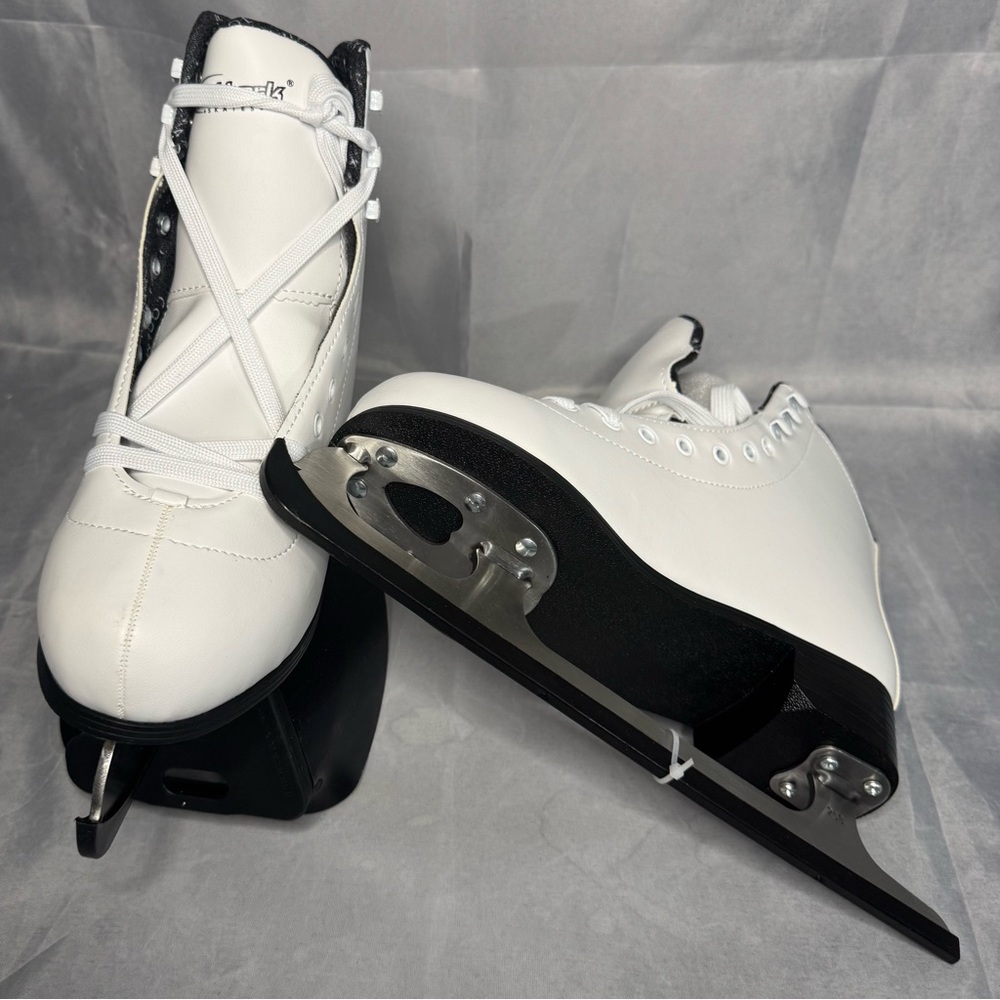 White Women's Figure Ice Skates - Classic Style